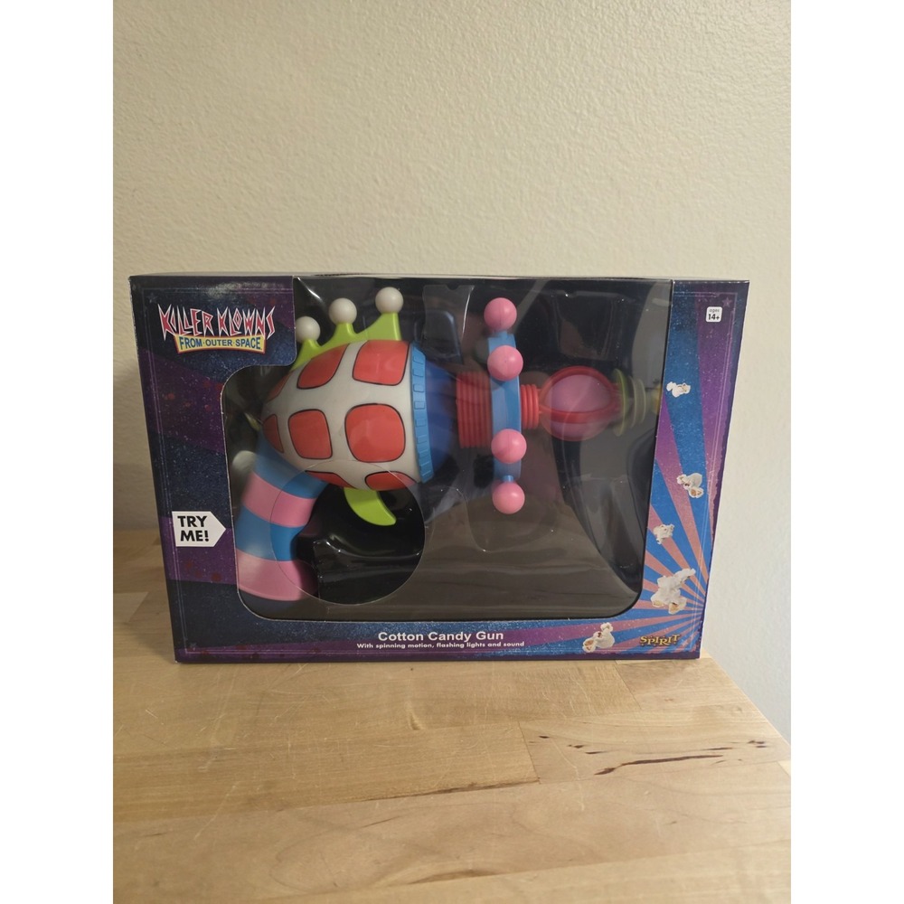 Killer Klowns From Outer Space Cotton Candy Gun Spirit Halloween Ray Gun - NEW
